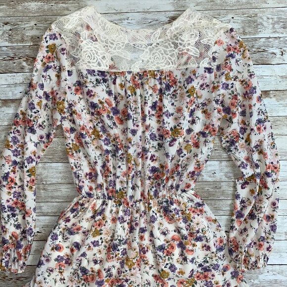 Honey Punch Floral Print & Lace Romper - Picture 8 of 8